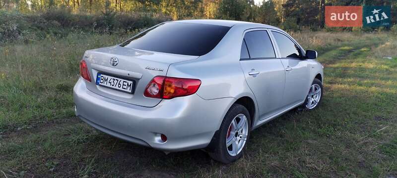 Седан Toyota Corolla 2009 в Шостке