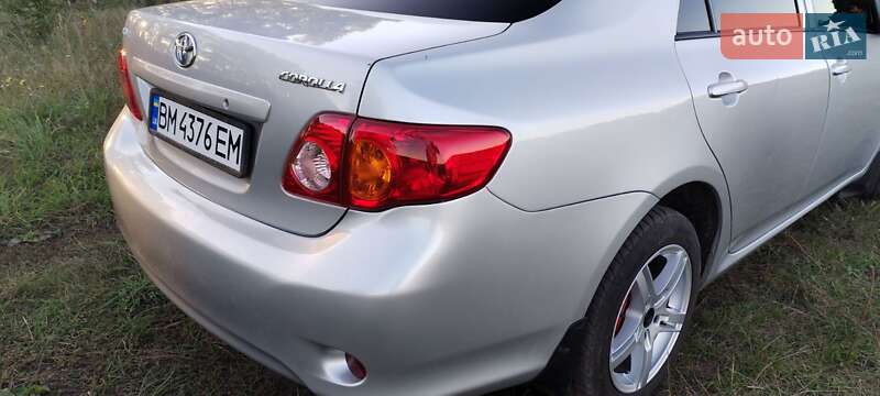 Седан Toyota Corolla 2009 в Шостке