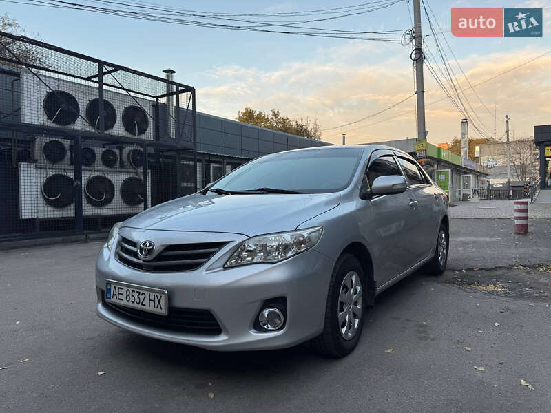 Седан Toyota Corolla 2012 в Каменском фото 11 Седан Toyota Corolla 2012 в Каменском