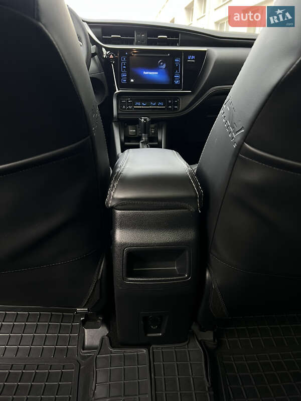 Седан Toyota Corolla 2017 в Каменец-Подольском фото 16 Седан Toyota Corolla 2017 в Каменец-Подольском