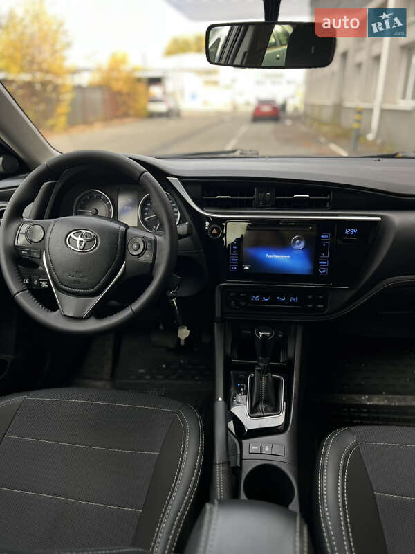 Седан Toyota Corolla 2017 в Каменец-Подольском фото 17 Седан Toyota Corolla 2017 в Каменец-Подольском