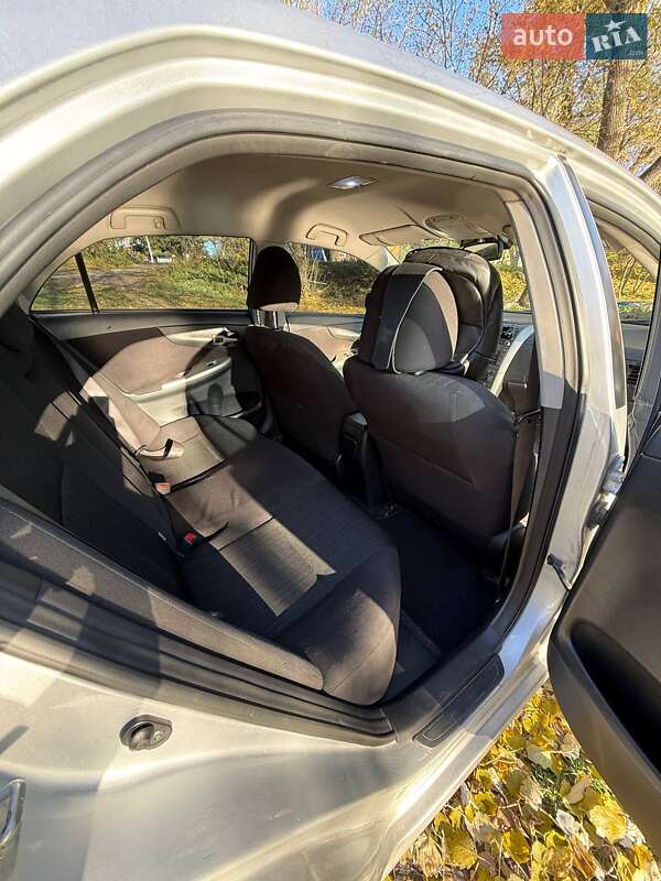 Седан Toyota Corolla 2006 в Киеве