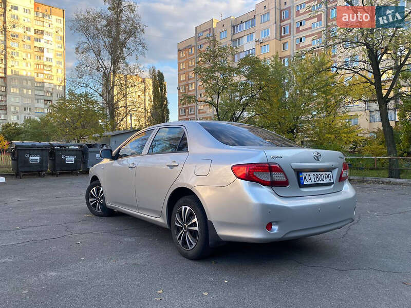 Седан Toyota Corolla 2007 в Киеве