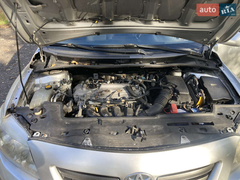 Седан Toyota Corolla 2007 в Киеве