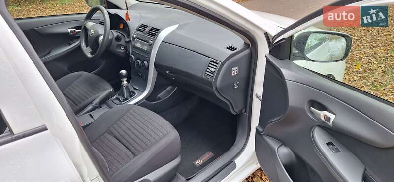 Седан Toyota Corolla 2010 в Жидачове фото 2 Седан Toyota Corolla 2010 в Жидачове