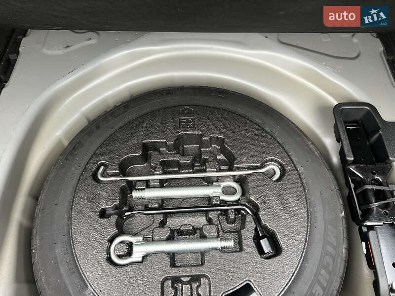 Седан Toyota Corolla 2020 в Киеве фото 15 Седан Toyota Corolla 2020 в Киеве