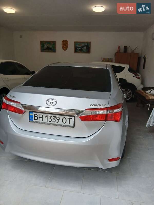 Хэтчбек Toyota Corolla 2014 в Овидиополе