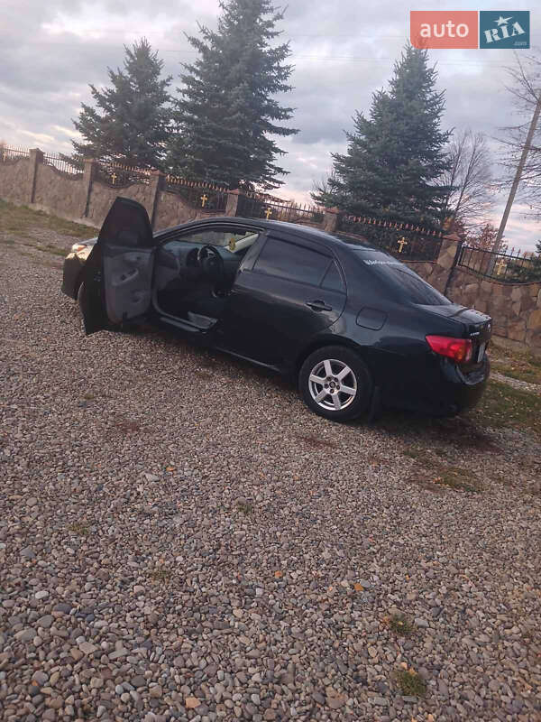 Седан Toyota Corolla 2008 в Моршине