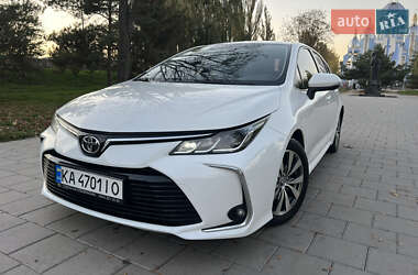 Седан Toyota Corolla 2019 в Киеве