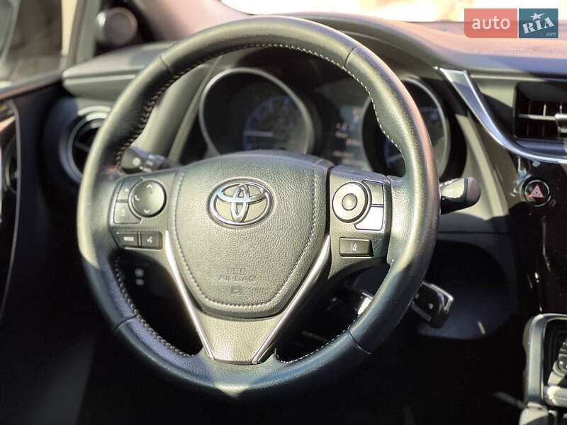 Хэтчбек Toyota Corolla 2017 в Одессе фото 21 Хэтчбек Toyota Corolla 2017 в Одессе