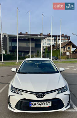 Седан Toyota Corolla 2019 в Киеве