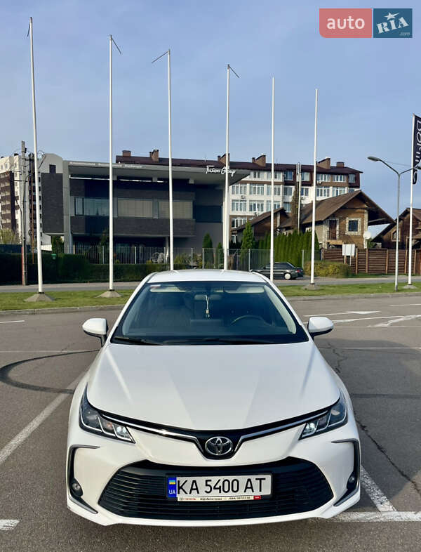 Седан Toyota Corolla 2019 в Киеве фото Седан Toyota Corolla 2019 в Киеве