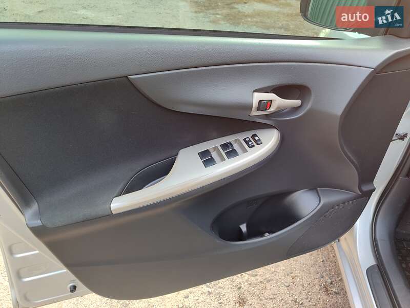 Седан Toyota Corolla 2008 в Днепре фото 10 Седан Toyota Corolla 2008 в Днепре