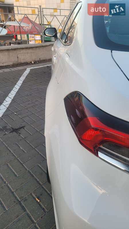 Седан Toyota Corolla 2019 в Киеве фото 6 Седан Toyota Corolla 2019 в Киеве