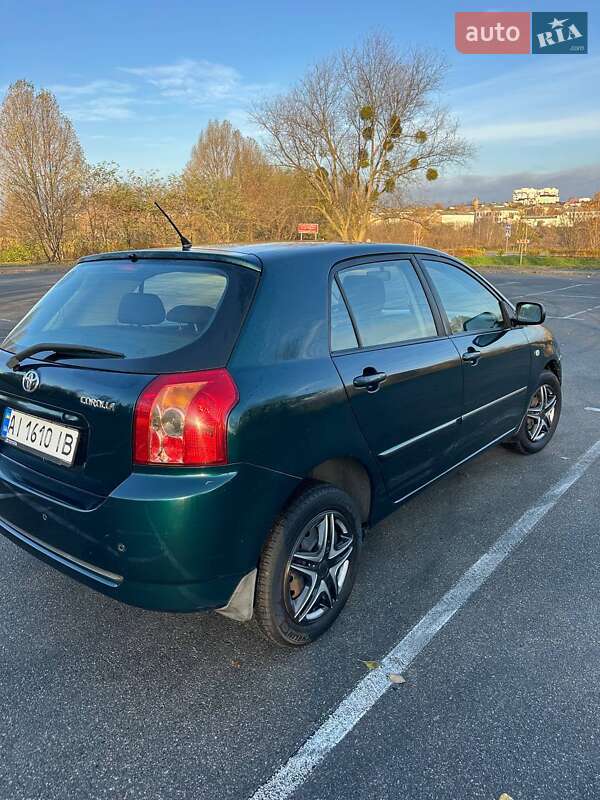 Хэтчбек Toyota Corolla 2004 в Киеве