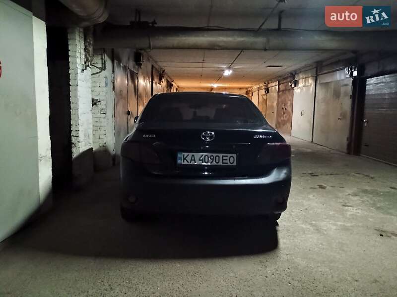 Седан Toyota Corolla 2009 в Киеве