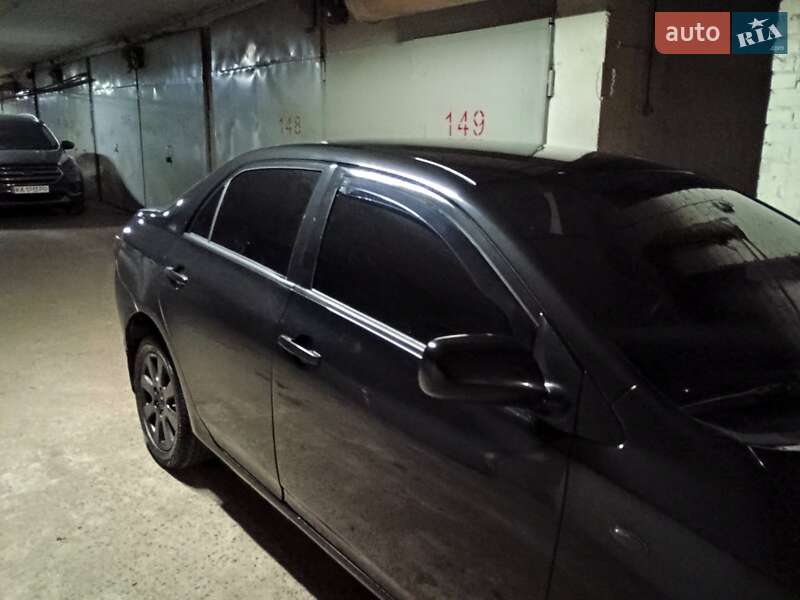 Седан Toyota Corolla 2009 в Киеве