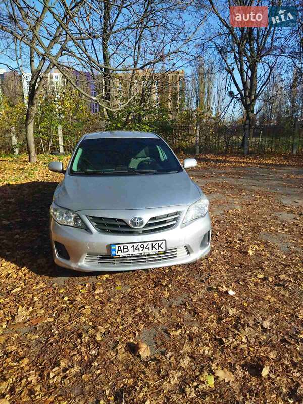 Седан Toyota Corolla 2010 в Виннице