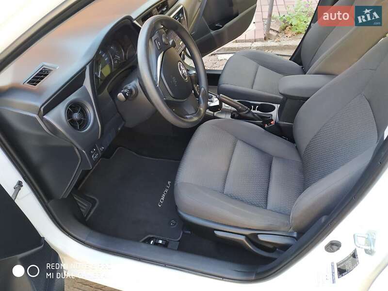 Седан Toyota Corolla 2017 в Львові фото 6 Седан Toyota Corolla 2017 в Львові