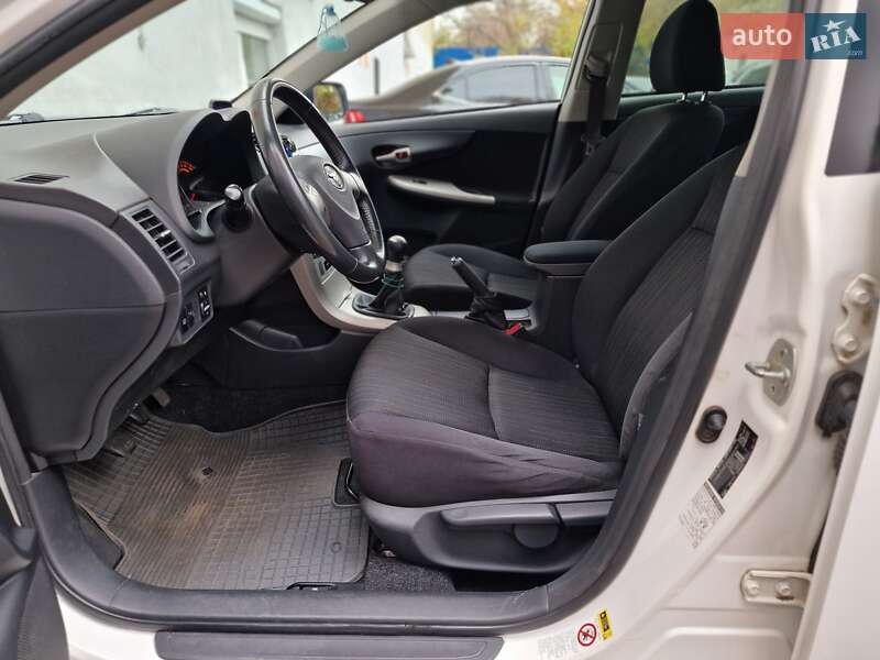 Седан Toyota Corolla 2007 в Одессе