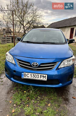 Седан Toyota Corolla 2010 в Пустомытах