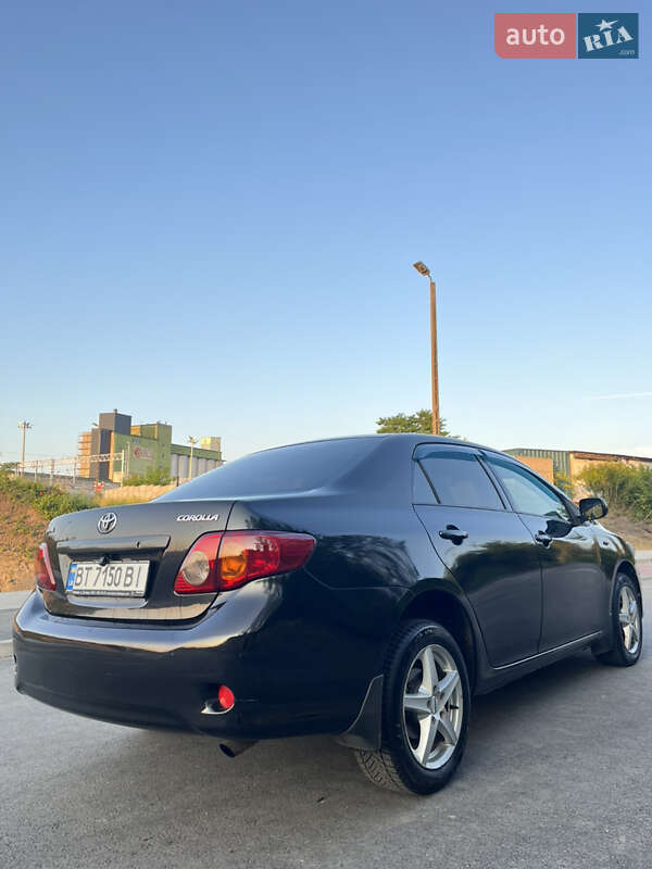 Седан Toyota Corolla 2007 в Ивано-Франковске