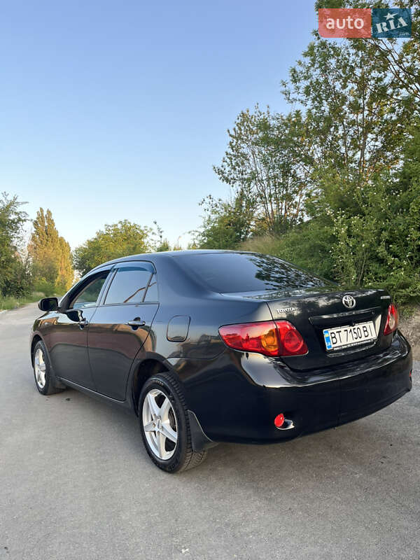 Седан Toyota Corolla 2007 в Ивано-Франковске