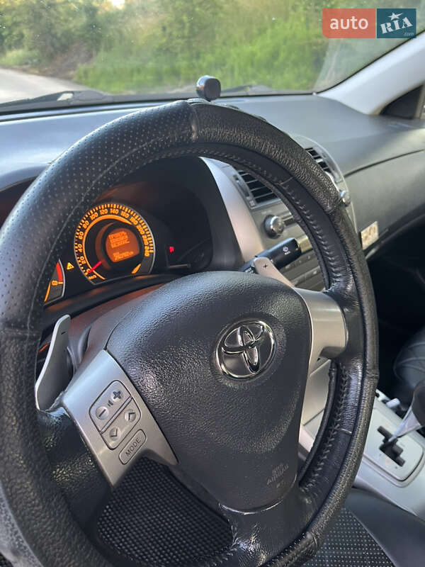 Седан Toyota Corolla 2007 в Ивано-Франковске