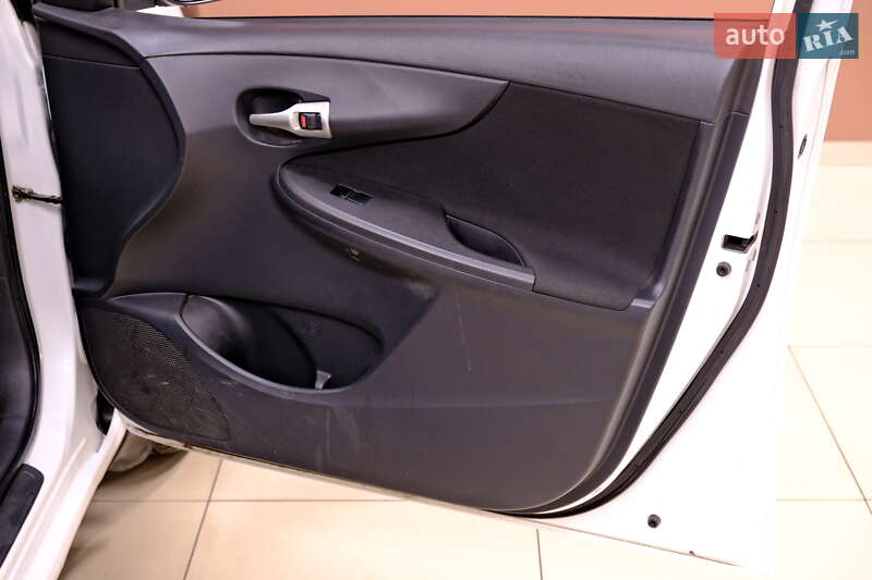 Седан Toyota Corolla 2011 в Одессе фото 37 Седан Toyota Corolla 2011 в Одессе