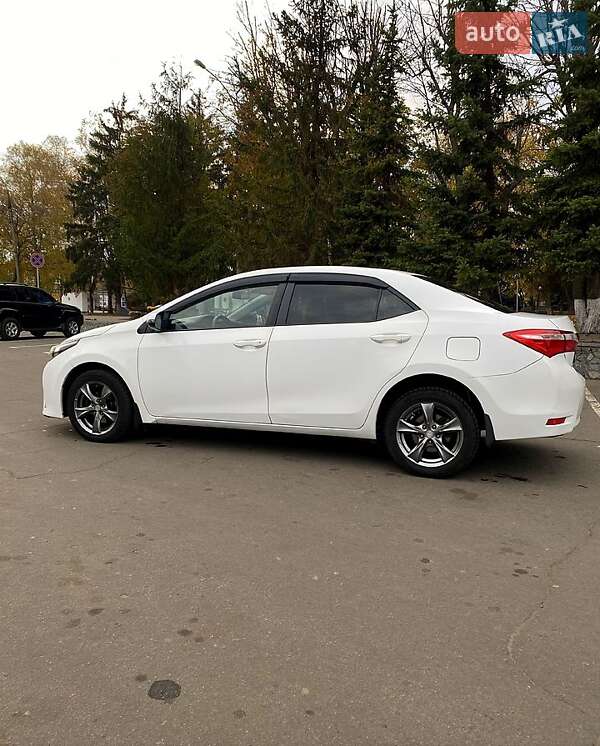 Седан Toyota Corolla 2013 в Харькове фото 7 Седан Toyota Corolla 2013 в Харькове