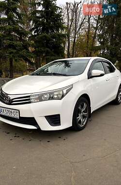 Седан Toyota Corolla 2013 в Богодухове