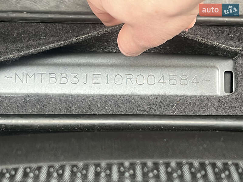 Седан Toyota Corolla 2013 в Киеве