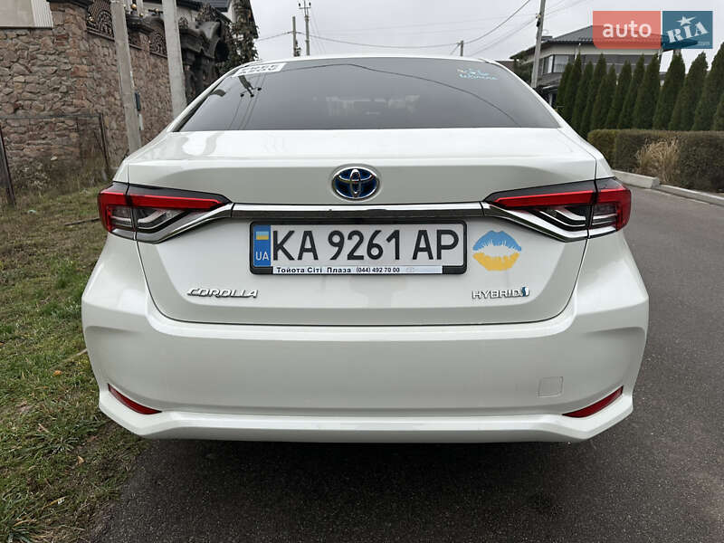 Седан Toyota Corolla 2020 в Киеве