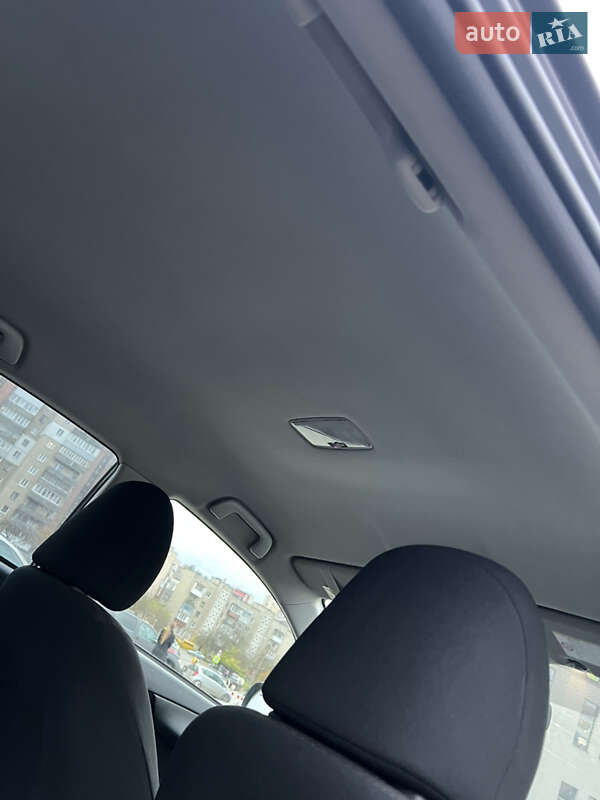 Седан Toyota Corolla 2008 в Тернополе