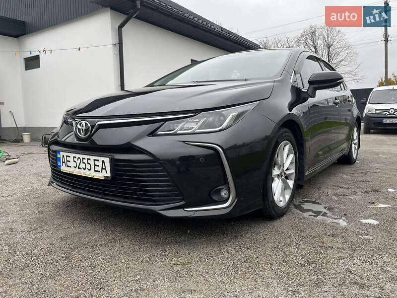 Седан Toyota Corolla 2019 в Новомосковську