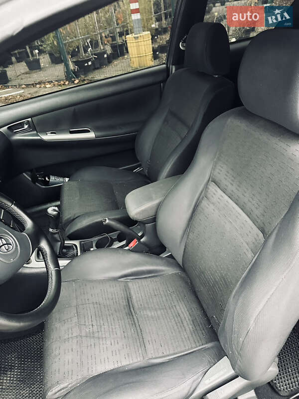 Хэтчбек Toyota Corolla 2003 в Одессе фото 20 Хэтчбек Toyota Corolla 2003 в Одессе