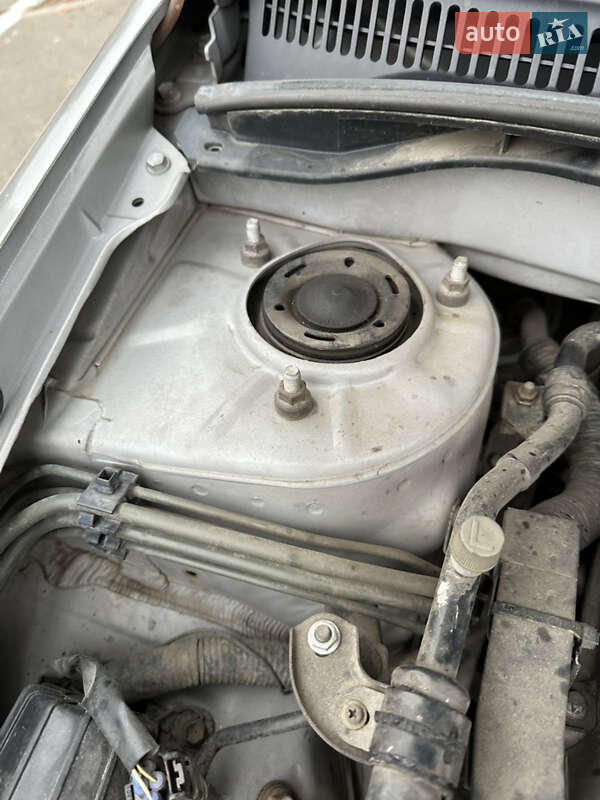 Хэтчбек Toyota Corolla 2003 в Одессе фото 31 Хэтчбек Toyota Corolla 2003 в Одессе