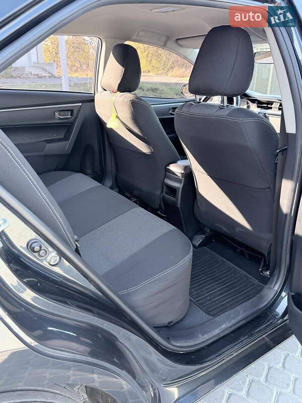 Седан Toyota Corolla 2015 в Днепре фото 2 Седан Toyota Corolla 2015 в Днепре