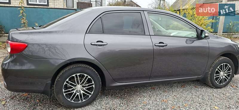 Седан Toyota Corolla 2012 в Нежине