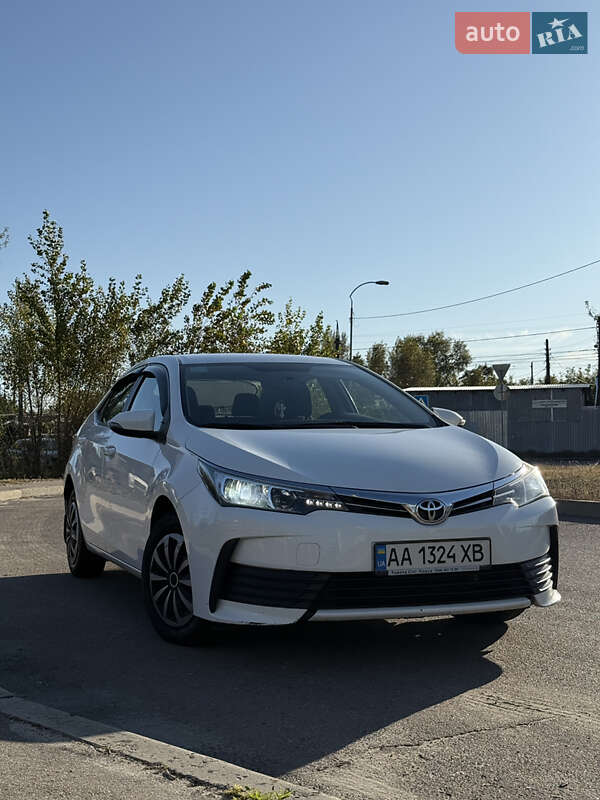 Седан Toyota Corolla 2018 в Києві фото 2 Седан Toyota Corolla 2018 в Києві