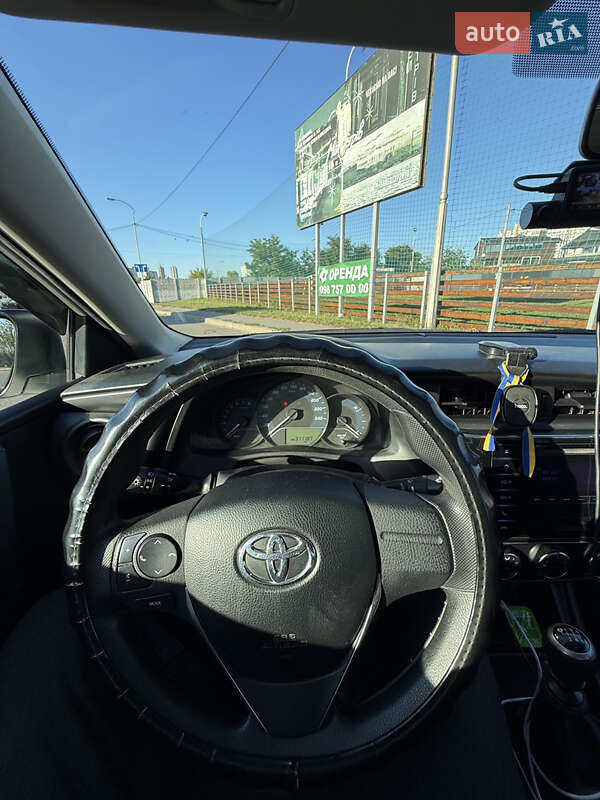 Седан Toyota Corolla 2018 в Києві фото 16 Седан Toyota Corolla 2018 в Києві