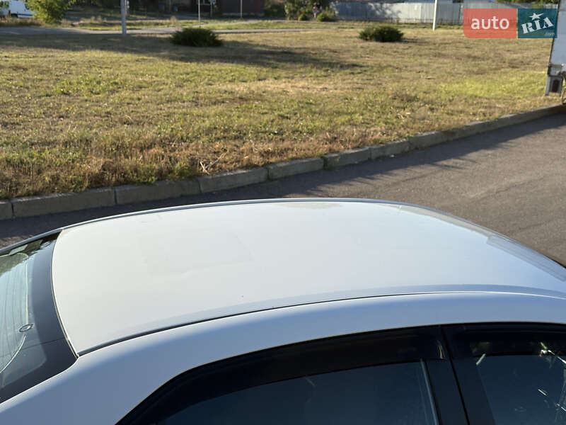 Седан Toyota Corolla 2018 в Києві фото 19 Седан Toyota Corolla 2018 в Києві