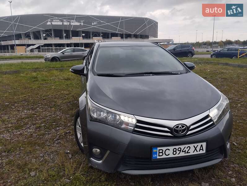 Седан Toyota Corolla 2013 в Львові фото 4 Седан Toyota Corolla 2013 в Львові