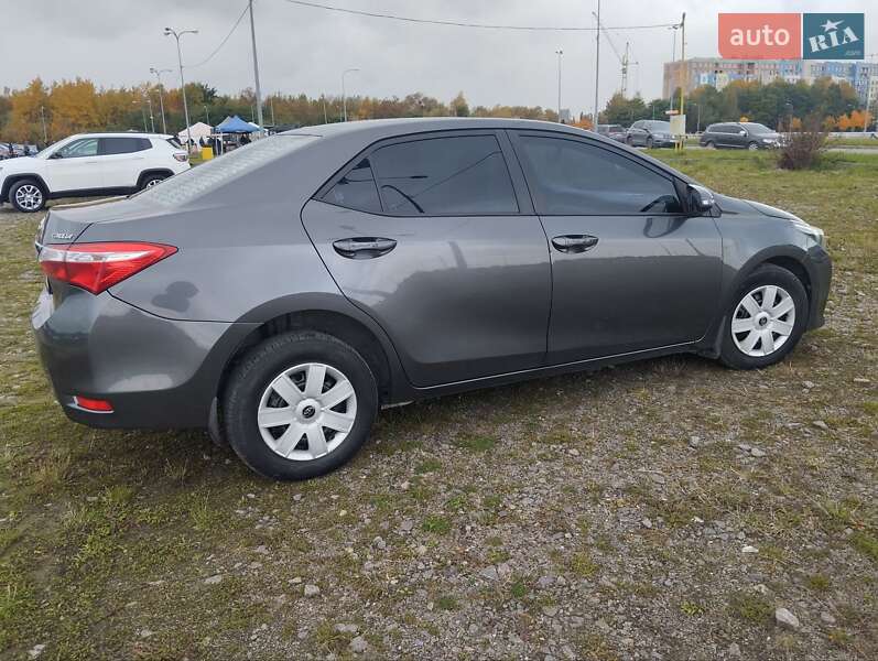 Седан Toyota Corolla 2013 в Львові фото 14 Седан Toyota Corolla 2013 в Львові