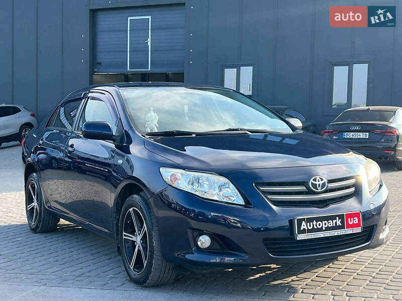 Седан Toyota Corolla 2008 в Львове