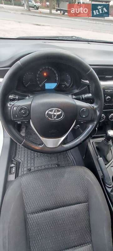 Седан Toyota Corolla 2013 в Одесі