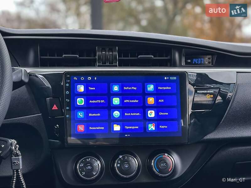 Седан Toyota Corolla 2014 в Днепре