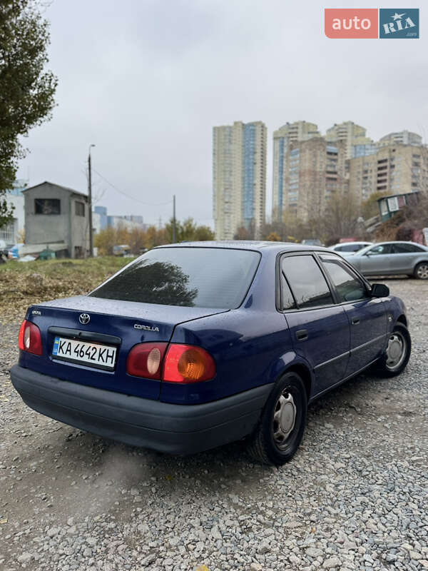 Седан Toyota Corolla 2001 в Киеве фото 3 Седан Toyota Corolla 2001 в Киеве