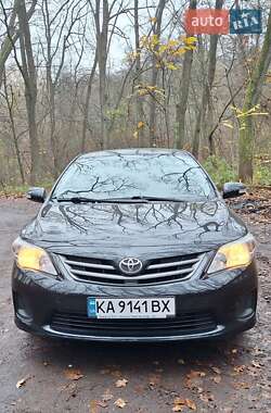 Седан Toyota Corolla 2010 в Киеве