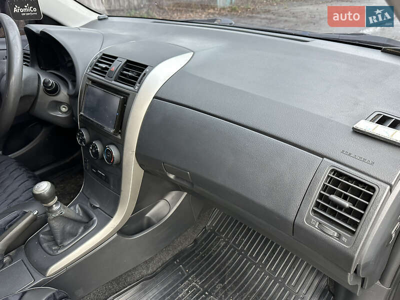 Седан Toyota Corolla 2009 в Киеве